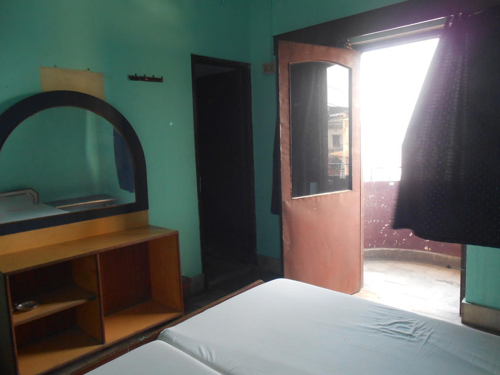 Hotel Sonmony Waranasi Pokój zdjęcie
